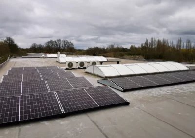 Bedrijfsgebouw Ranst Emblem zonnepanelen