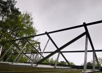 Schans constructie voor zonnepanelen op maat gemaakt