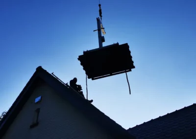 Zonnepaneel leggen met kraan Zandhoven