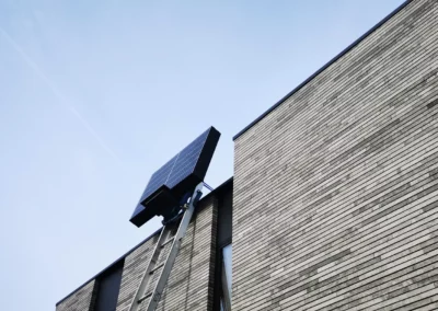 Zonnepanelen naar dak brengen